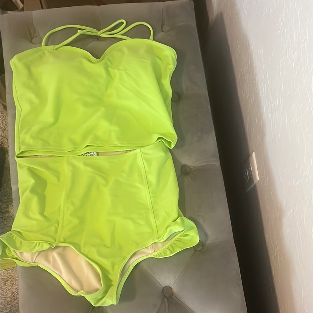 Kortni Jeane Vibrant Green Two-Piece Swimsuit M top S bottom
